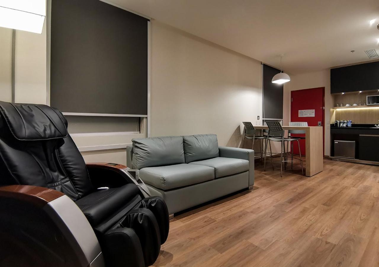 Ramada Encore By Wyndham Guadalajara Aeropuerto Las Pintas المظهر الخارجي الصورة