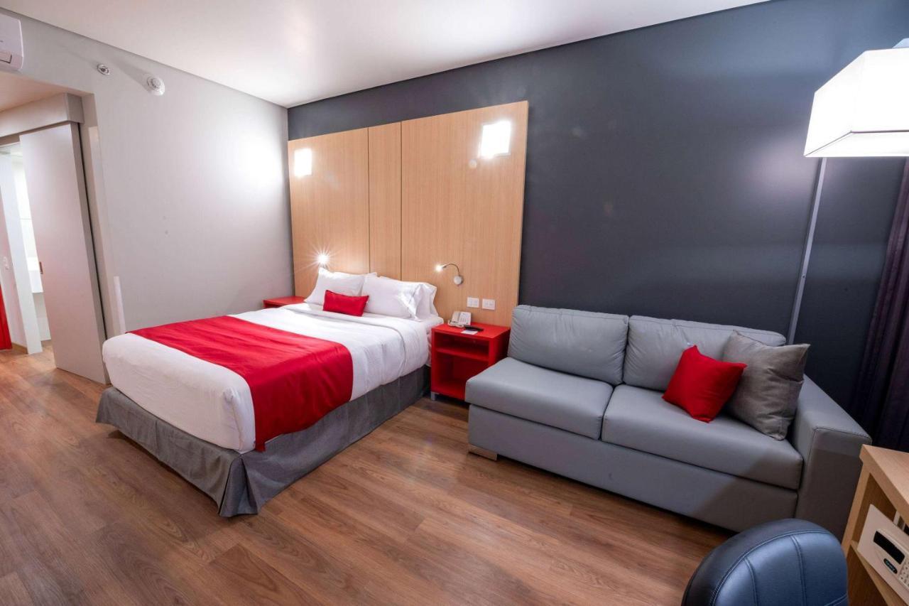 Ramada Encore By Wyndham Guadalajara Aeropuerto Las Pintas المظهر الخارجي الصورة