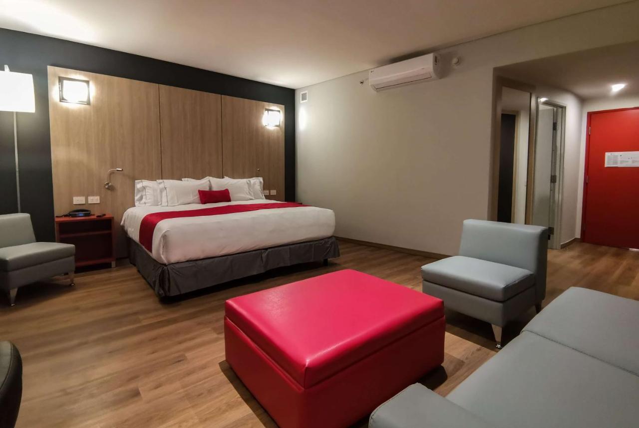 Ramada Encore By Wyndham Guadalajara Aeropuerto Las Pintas المظهر الخارجي الصورة