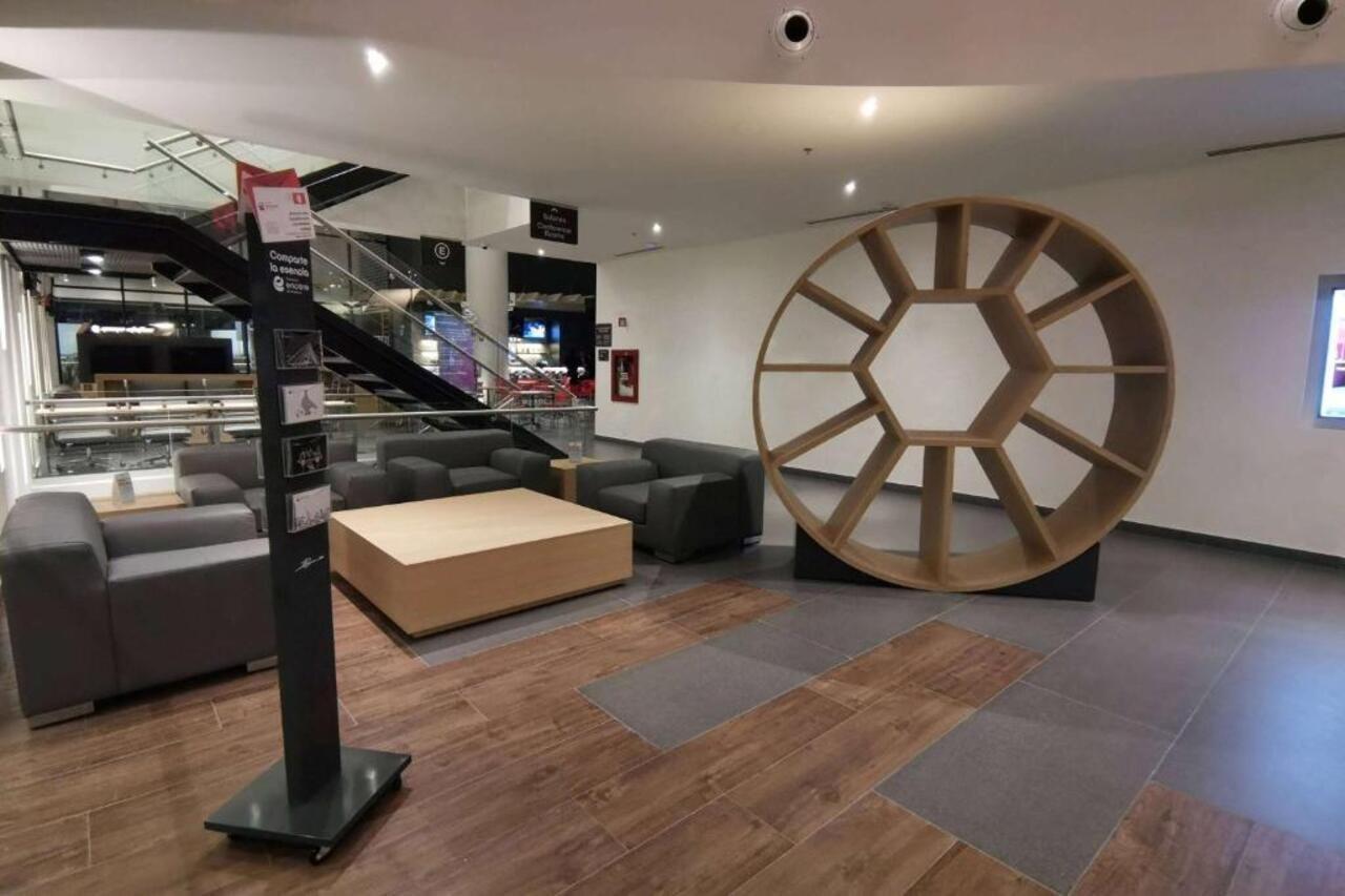 Ramada Encore By Wyndham Guadalajara Aeropuerto Las Pintas المظهر الخارجي الصورة