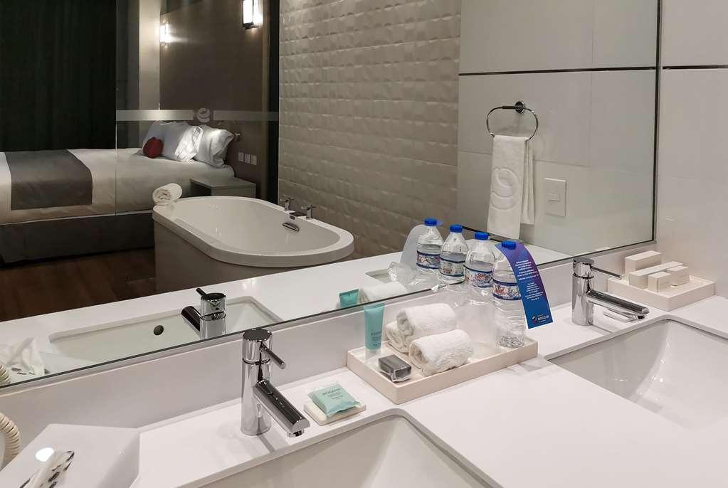 Ramada Encore By Wyndham Guadalajara Aeropuerto Las Pintas المظهر الخارجي الصورة