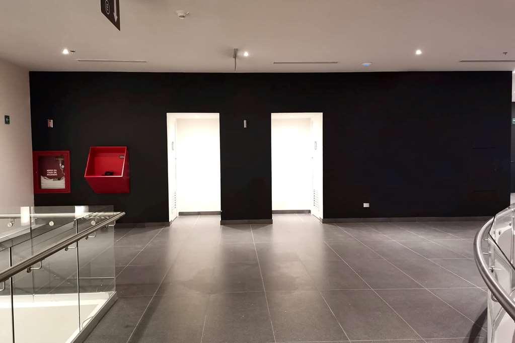 Ramada Encore By Wyndham Guadalajara Aeropuerto Las Pintas المرافق الصورة
